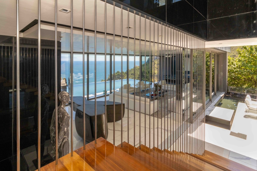 5 Bedroom Property for Sale in Clifton Western Cape